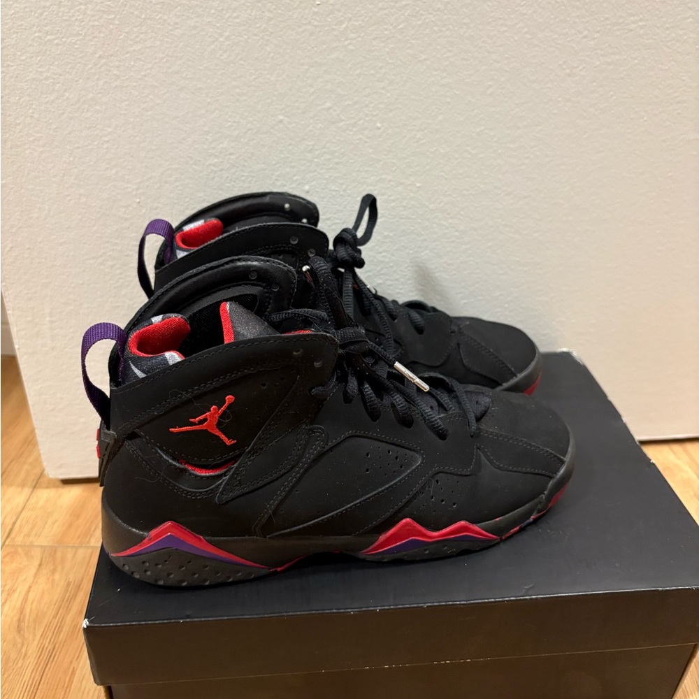 Air Jordan Retro 7 Sneakers